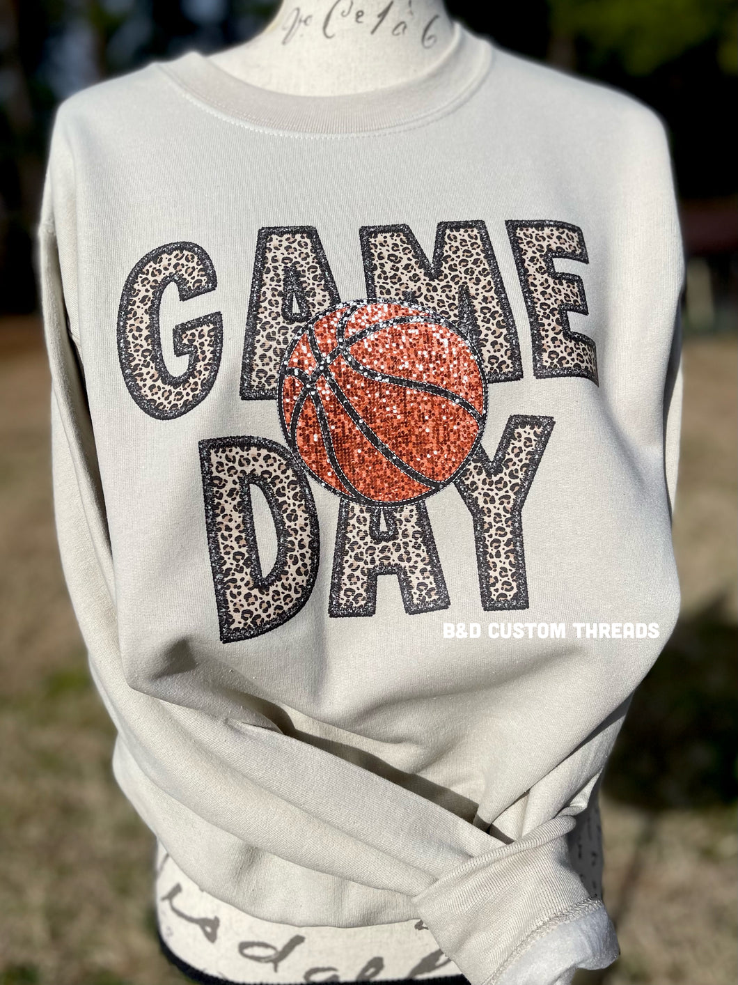Game Day basketball - SWEATSHIRT